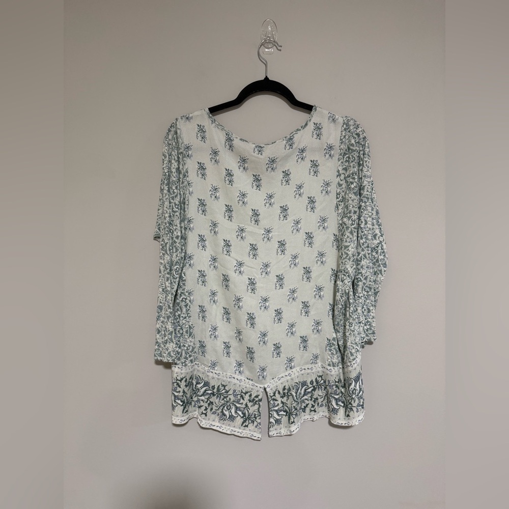 Lucky Brand Set of 2 Lightweight Floral Paisley Long Sleeve Tops Size Medium - Picture 4 of 16